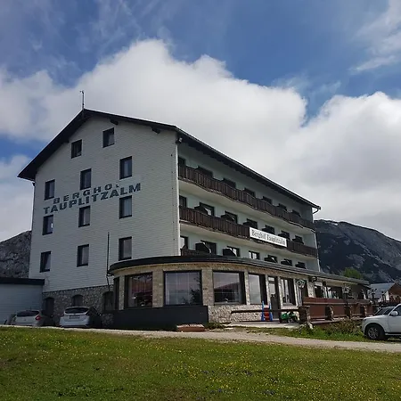Berghof Hotel 3*